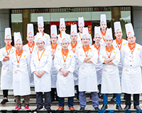 �����¶������ѧУ �в�ʦ��