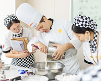 �����¶������ѧУ ���ʾ��