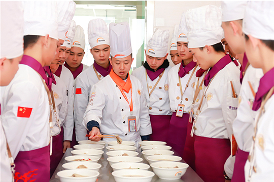 ��⿾�Ӣ��Ʒ����