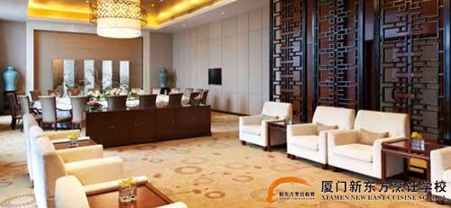 �����¶������ѧУ