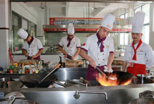 �����¶������ѧУ������γ�Ϊרҵ����