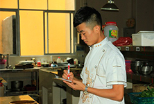 �ɹ�ѧ��ح�����£��Ӷ�ʳ��������Լ���һƬ��