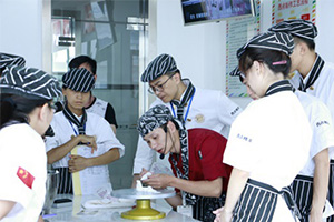  ����ѧ���������¶������ѧУ