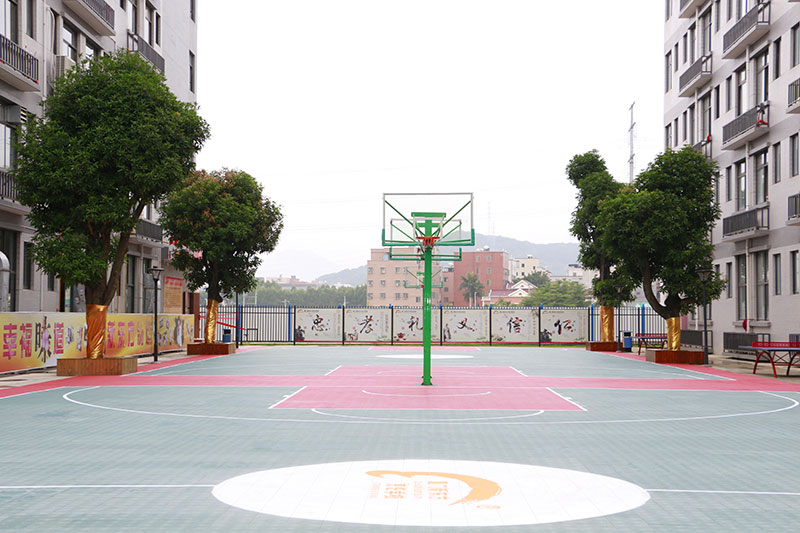 �����¶������ѧУ