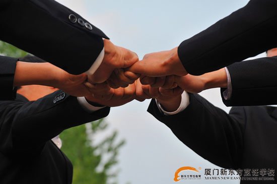 ���������¶��� һ���ഺ����������