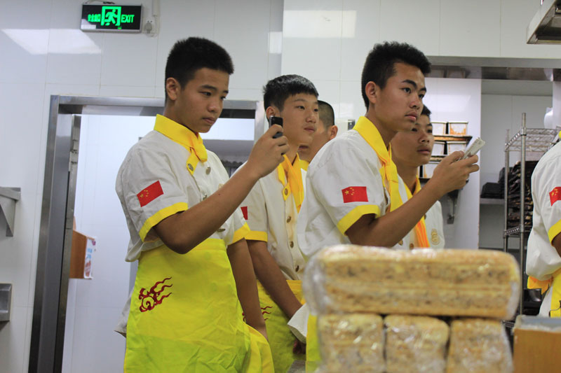 ���ƴ���ι۽���У�������λ�������ͻ��ʹڼ��վƵ�