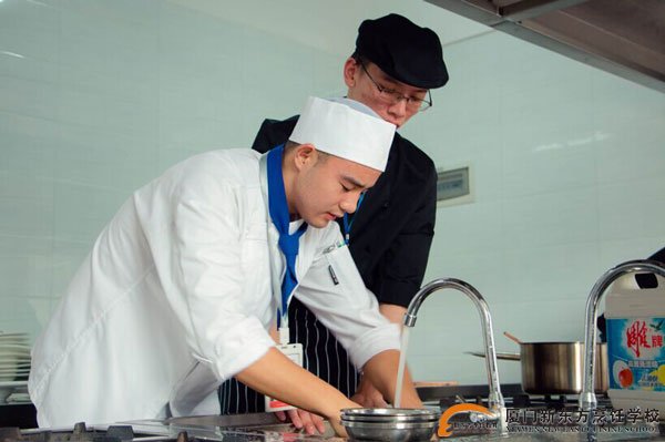 �����¶������ѧУ