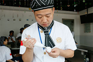 ���սܣ����������۵�����ʦ������������