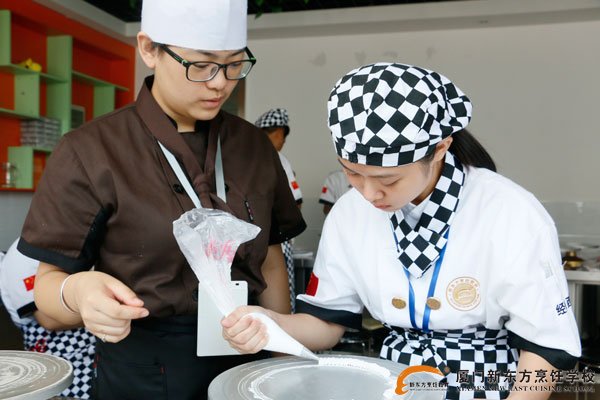 �����¶������ѧУ