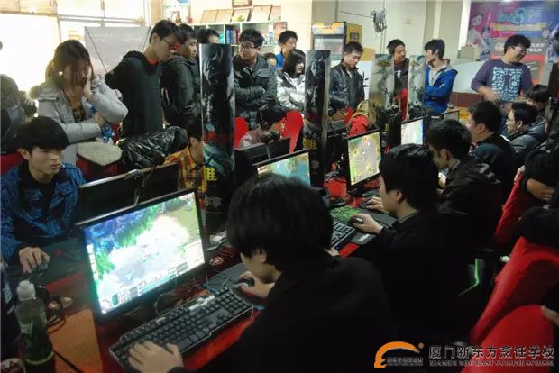 �����¶������ѧУ