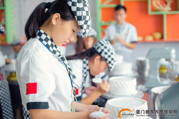 �����¶������ѧУ