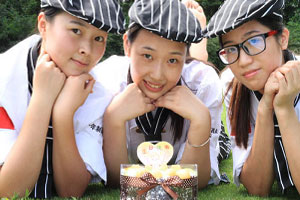 �ܸ���������������