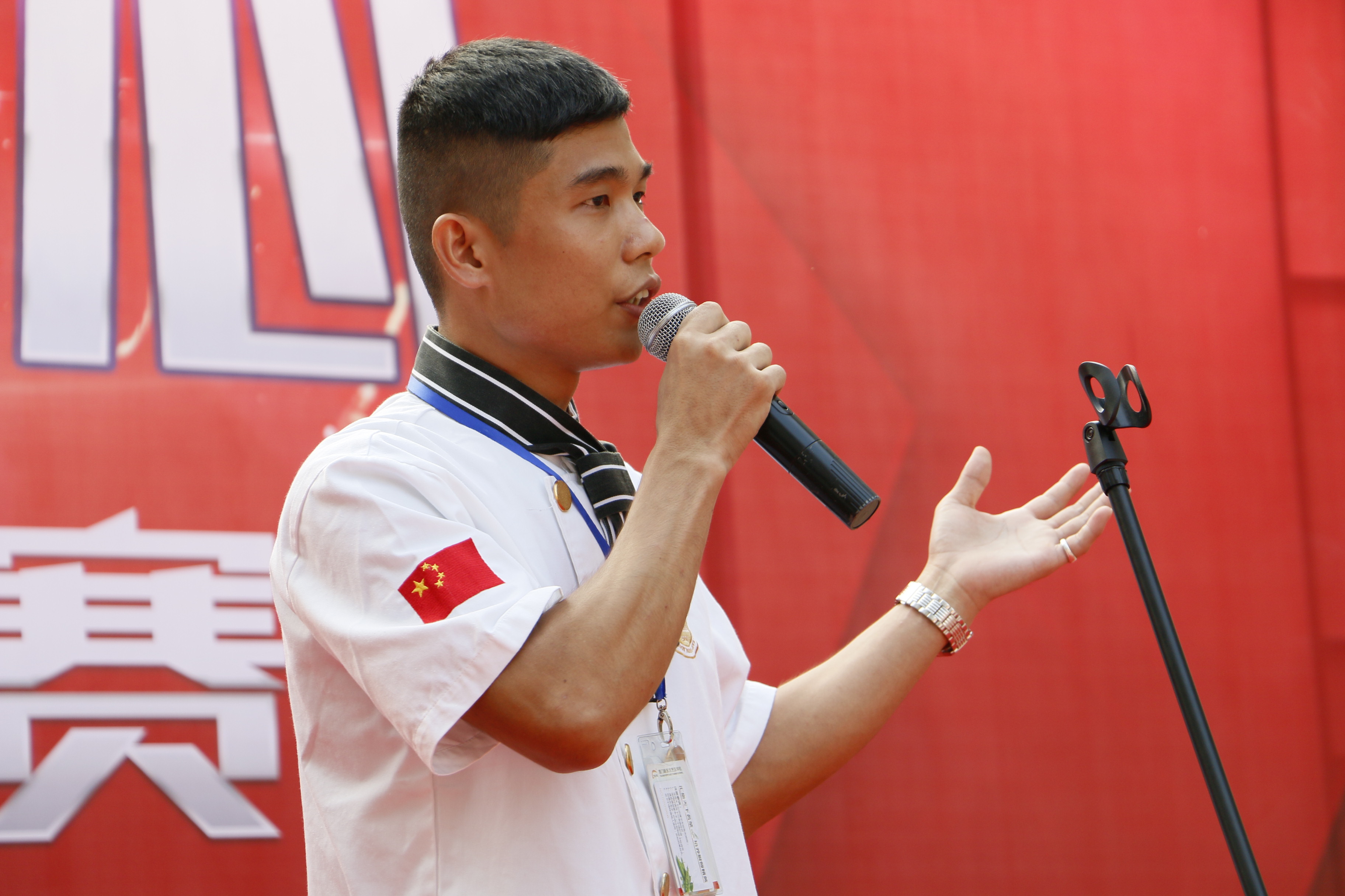 ����ȫ�����ġ��׽��ݽ�����