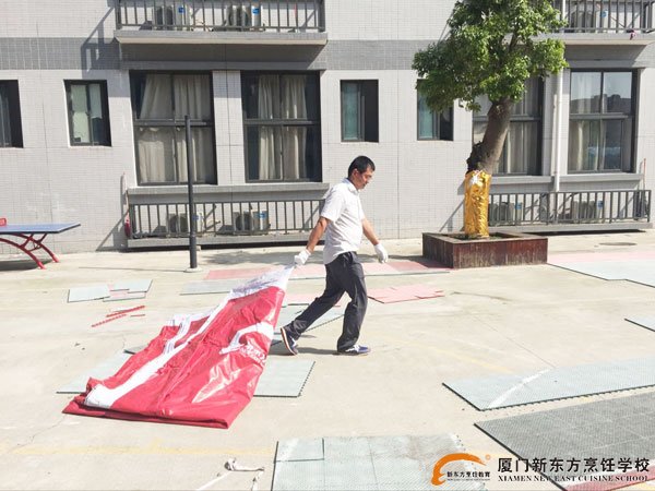 �����¶������ѧУ