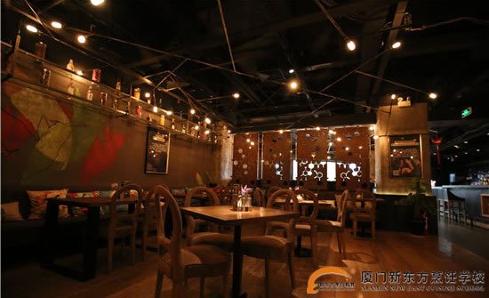 �����¶������ѧУ