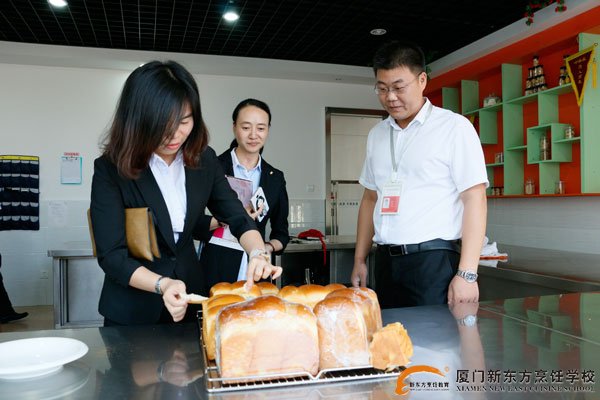 �����¶������ѧУ