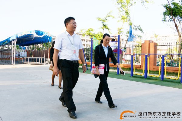 �����¶������ѧУ