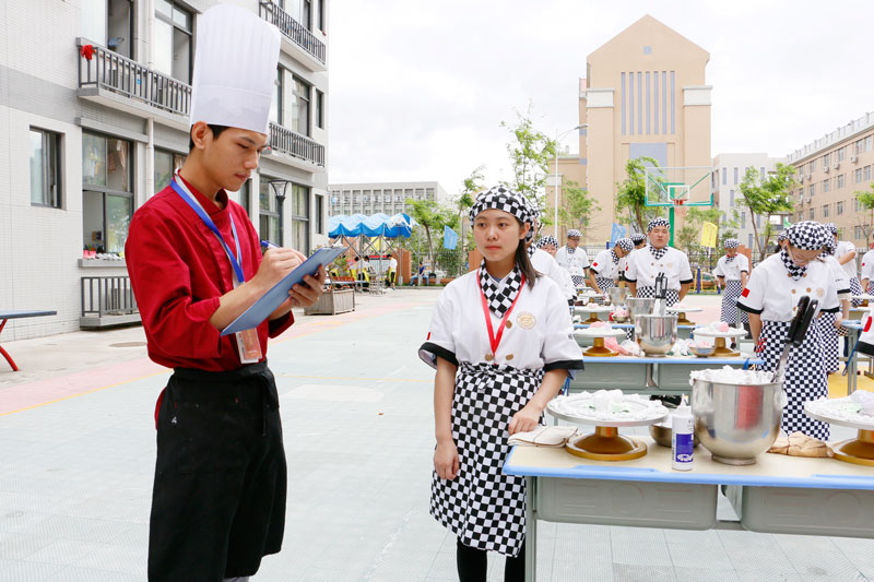 ������������׶ο���