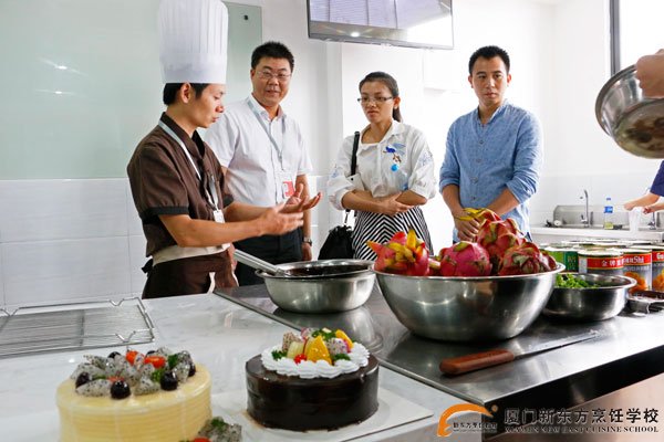 �����¶������ѧУ