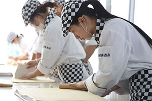 �����£���Ȥ������õ���ʦ