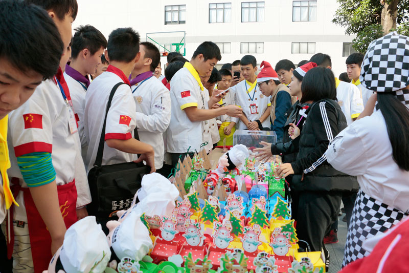 ʥ���񻶼� �����Ͳ�ͣ