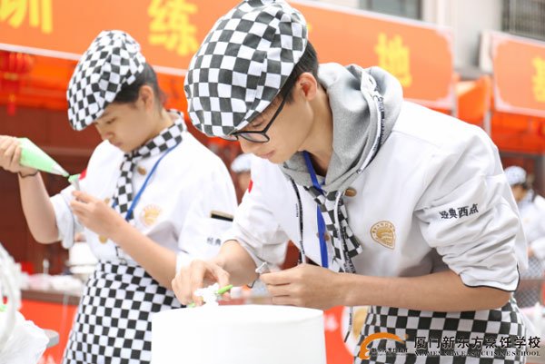 �����¶������ѧУ