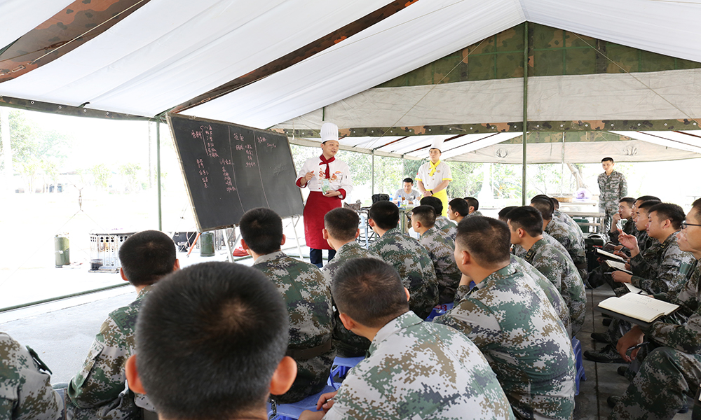 ��УӦ��Ϊ���Ӻ��ڴ���Ա��ѵ��⿼���