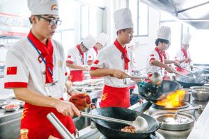 ��ʲô��������һ����ʦ����н���ޣ�