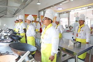 �������� �������� һ·��ǰ