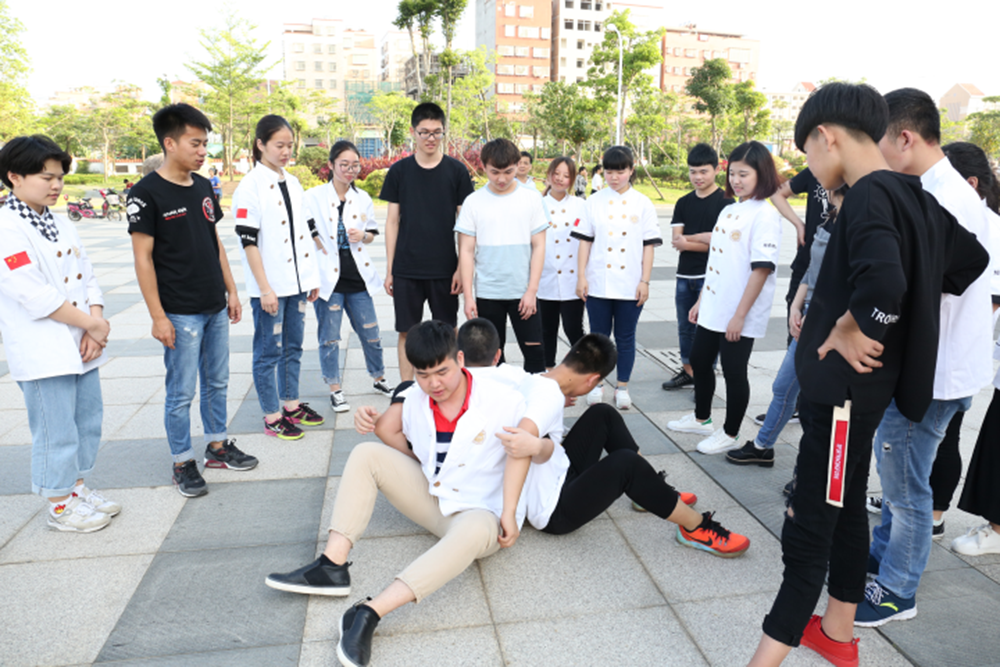 �������ģ���������1701��������ʽ�𺽣�