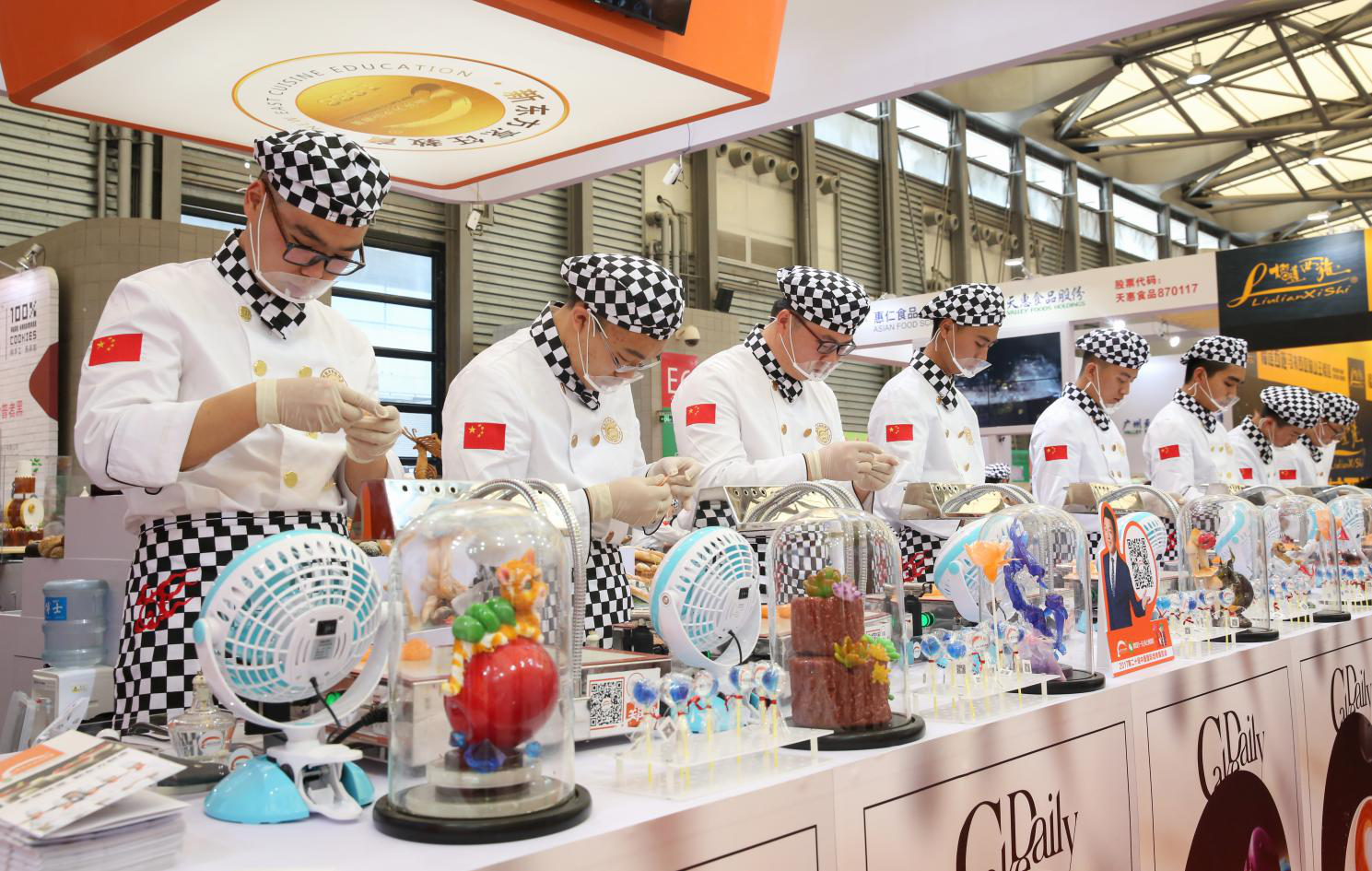 �¶����׼����ʺ決չ �ٶȵ����Ϻ�̲