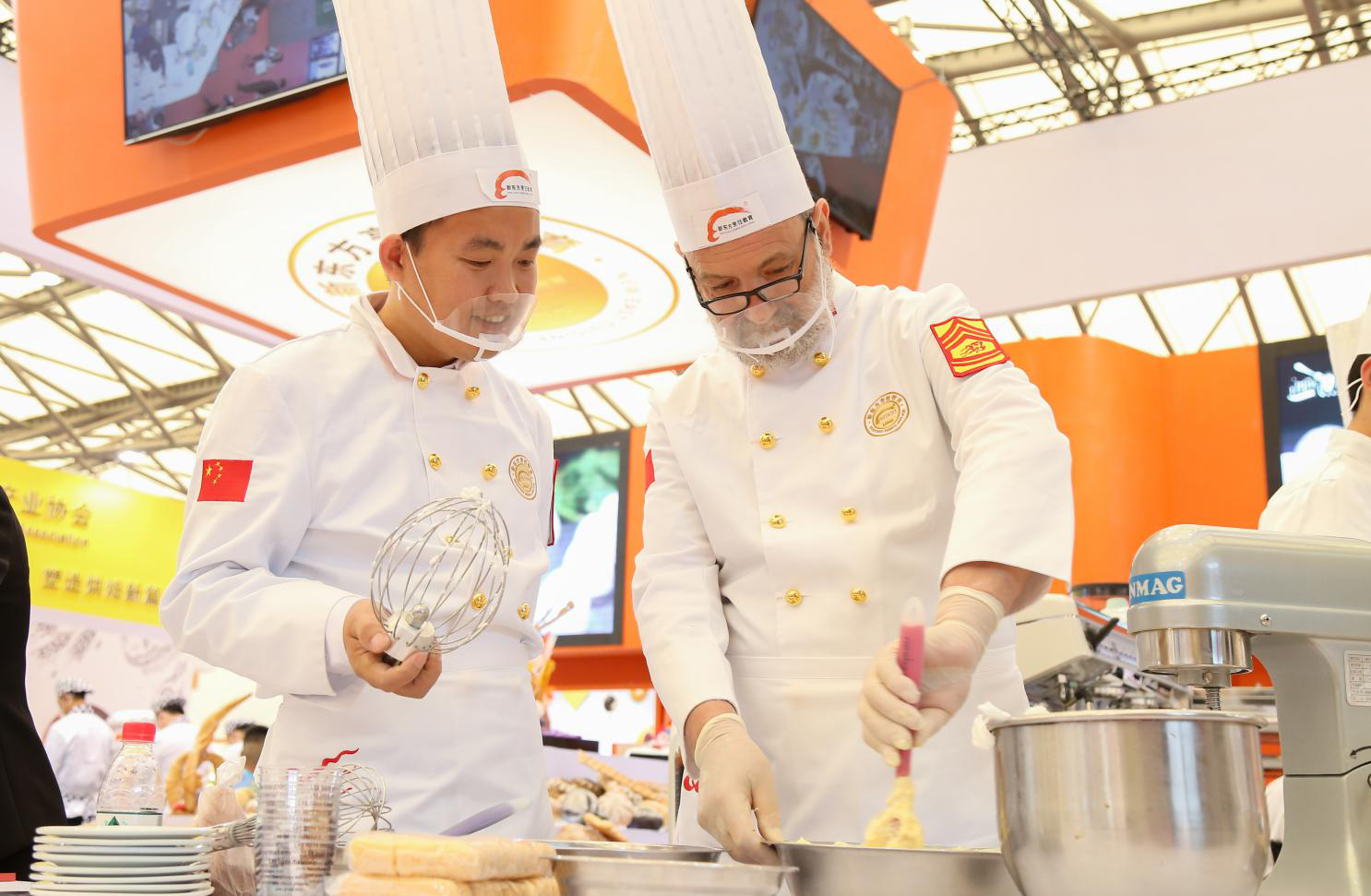 �¶����׼����ʺ決չ �ٶȵ����Ϻ�̲