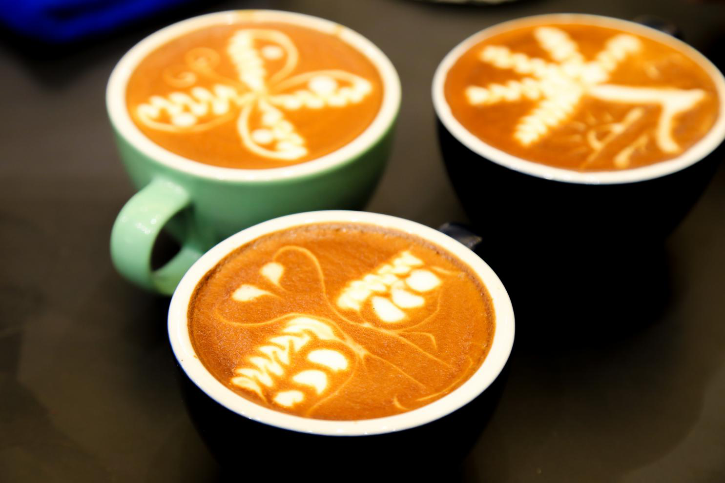 �¶����׼����ʺ決չ �ٶȵ����Ϻ�̲