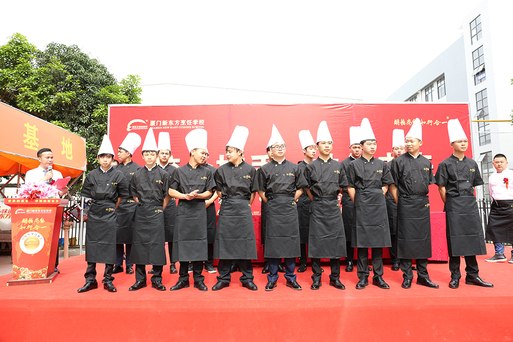 ��һ��У����࿪�����¡�ؾ��У�