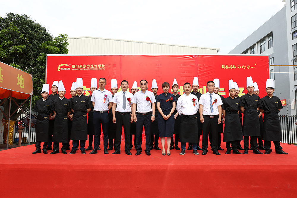 ��һ��У����࿪�����¡�ؾ��У�