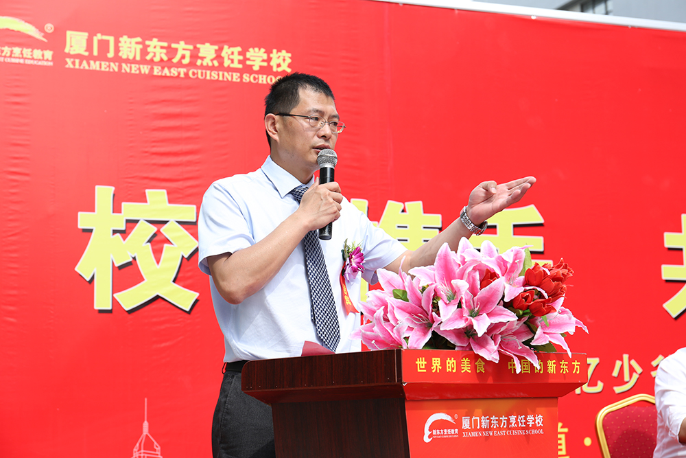 �ж�ĸУ �﷫�𺽣�