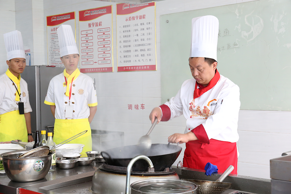 ��ζ��ĩ ����������������Բ����Ļ��