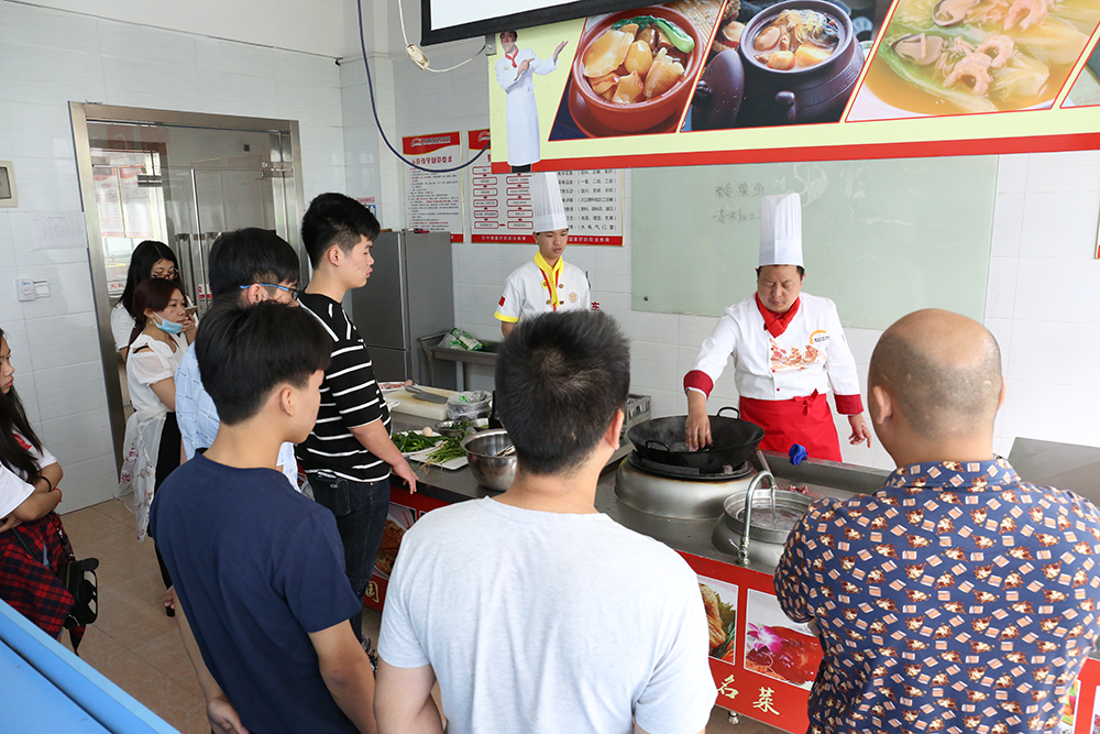 ��ζ��ĩ ����������������Բ����Ļ��