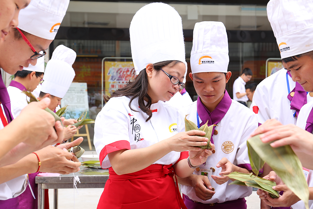 �������ַ��족����š��ա�ӭ����