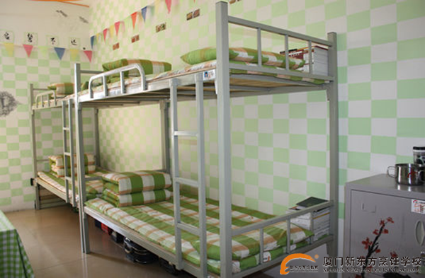 �����¶������ѧУ