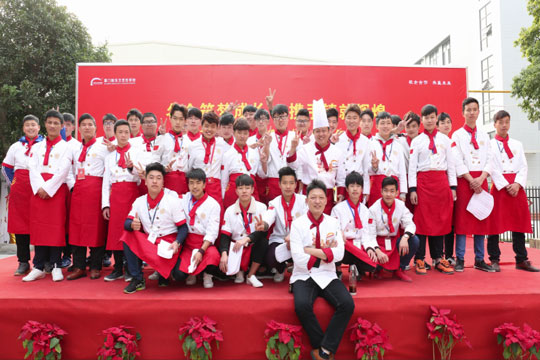 �����Ӣ���� �ҳ������