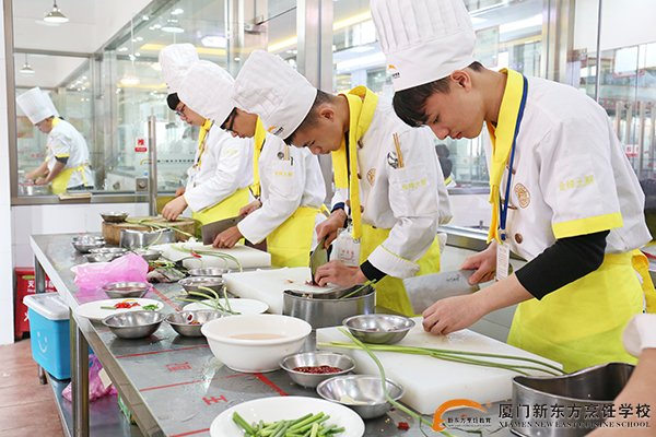 �����¶������ѧУ