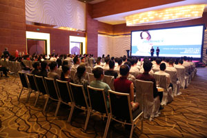 ��Уѧ�Ӹ������Ƶ�μ�ȫ��Ƶ��ͷ-������ʡ���Ƹ�����ա�