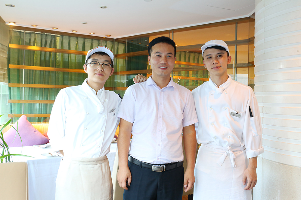 ϲ���Ǿ�ҵѧ�ӻط�