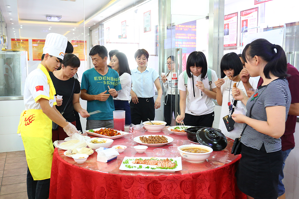 ��ʳƷ���ᣬ������ζʢ��