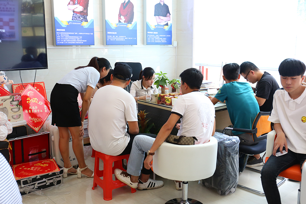 ��ʳ������������ �������Ƹ߳�