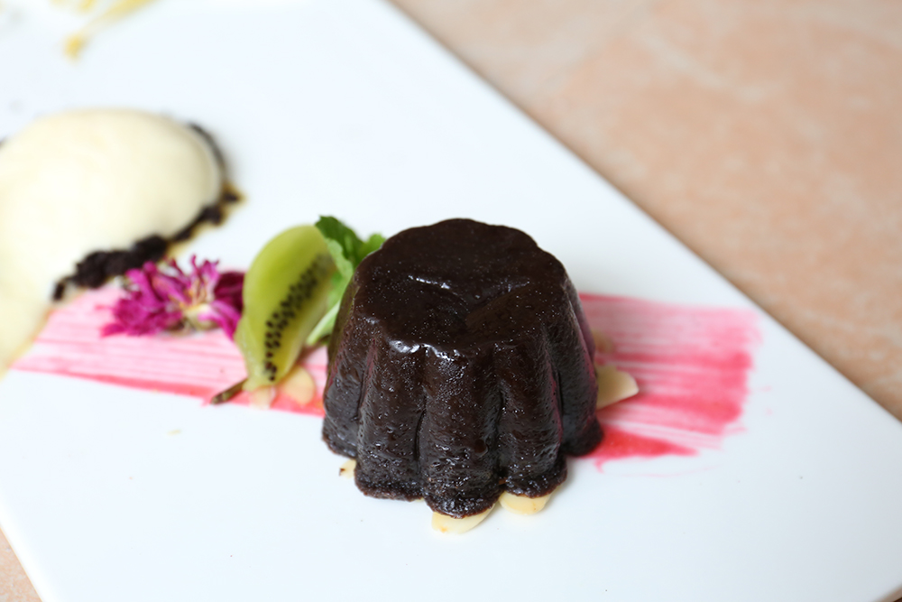 �ɹ�ѧ�ӱ�����ߴ�ʦ�ڿ�¡�ؾ���