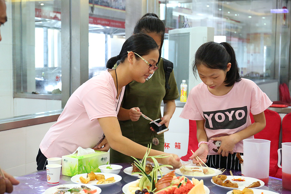 ʳȫʳ����ϯչ