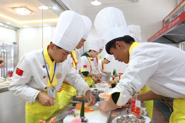 �����¶������ѧУ