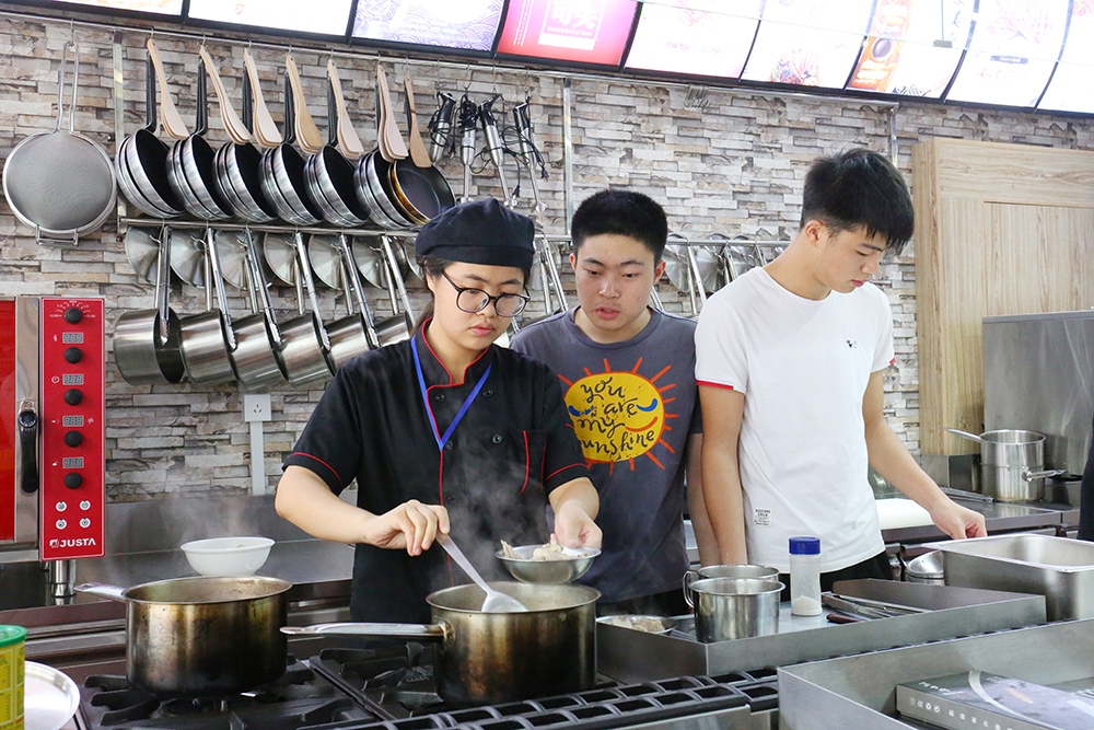 ѧУ��Ұ���ů